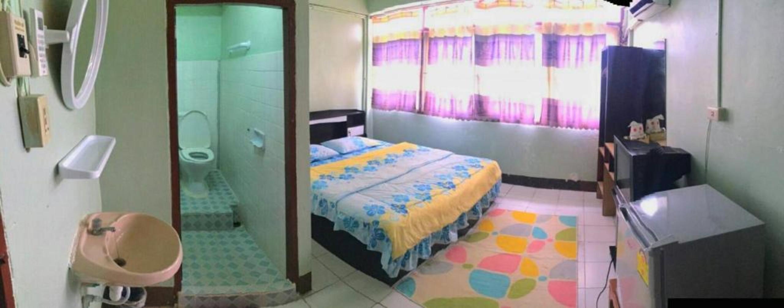 Chokchai Hotel Sai Yok Exterior photo