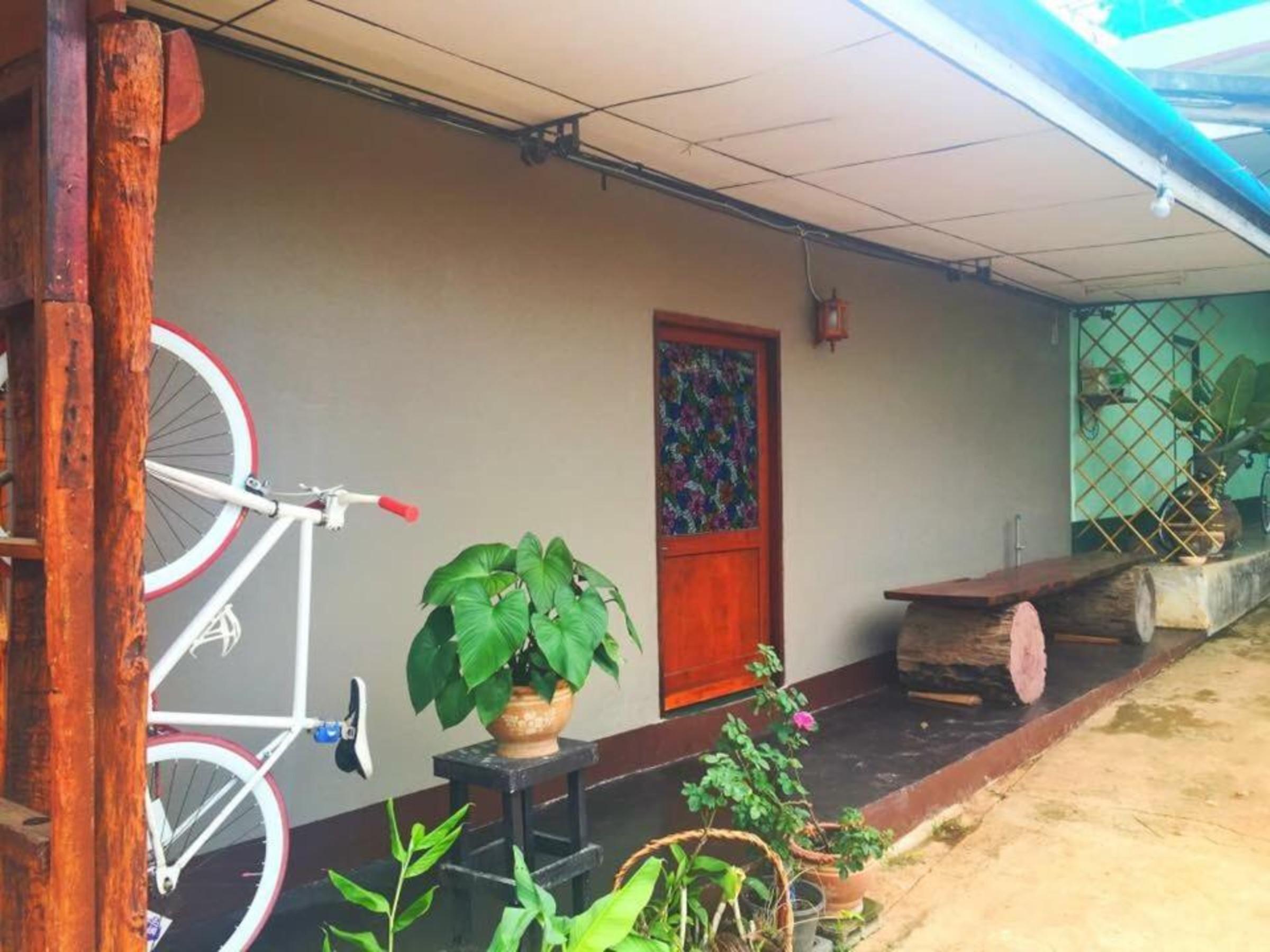 Chokchai Hotel Sai Yok Exterior photo